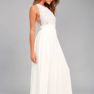NWT Lulus White Lace Maxi Dress, Wedding, Rehearsal or Engagement Photos Dress